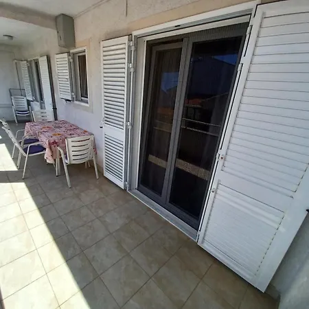 Park Apartment